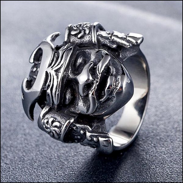 Men's Antiqued Silver Samurai Helmet Ring