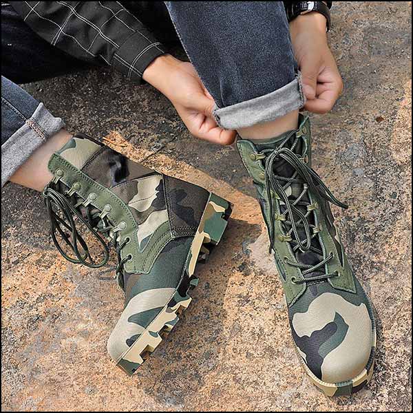 High-Top Canvas Woodland Camo Combat Boots