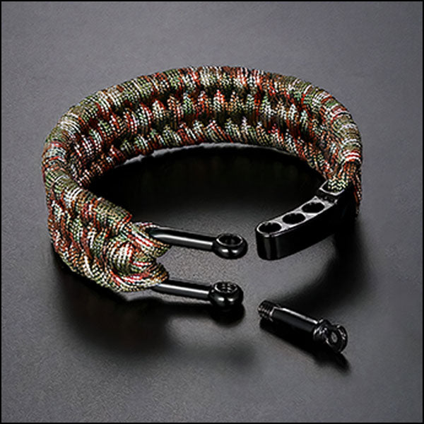 Camouflage Paracord Bracelet with Black Shackle