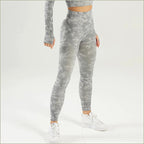 Women's Seamless High-Waist Gray Camo Leggings